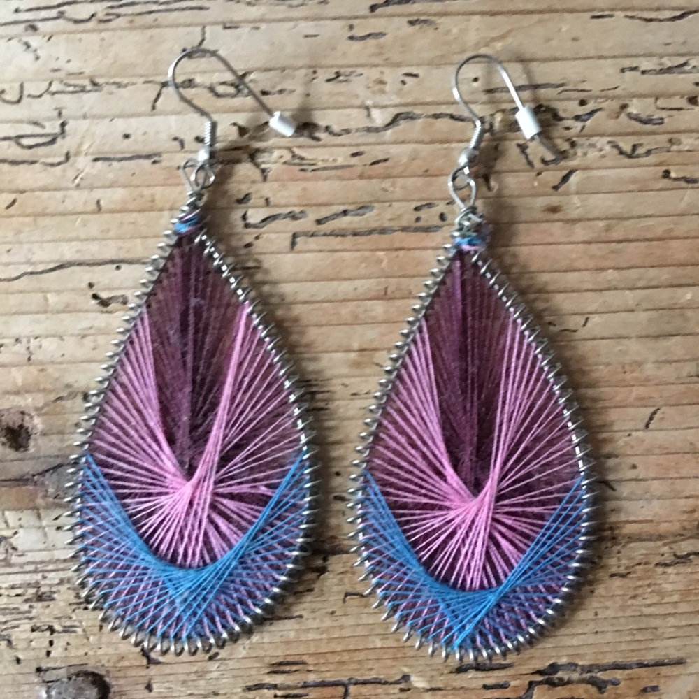 New NWOT Artist Made Multicolor Thread Sting Art Handcrafted Teardrop Earrings